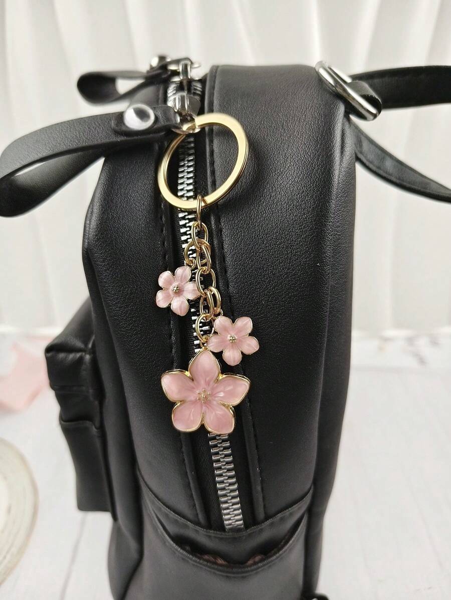 HAILIAN 1pc Sakura Shaped Keychain