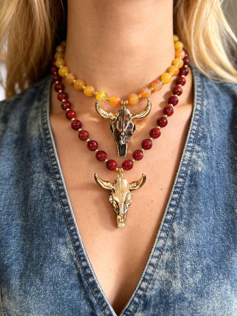 Gothic Style Fashionable Carved Bull Head Resin Bead Necklace
