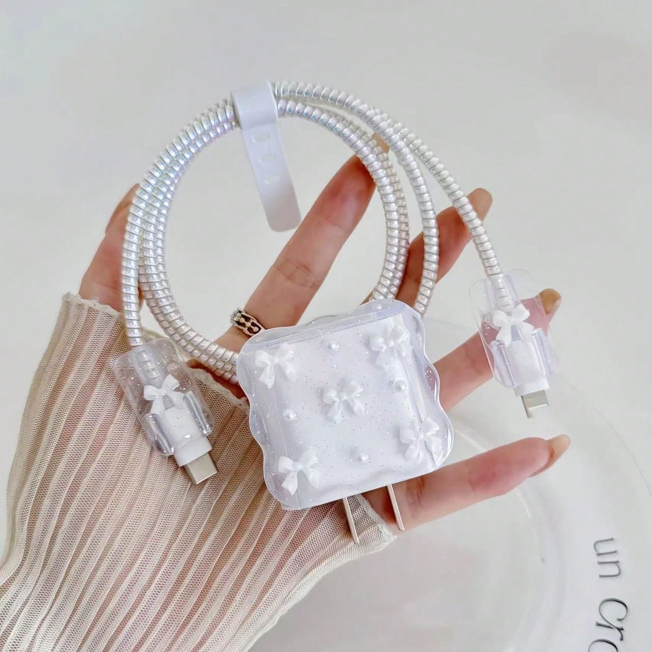 Pearl Design Charger Set, Includes Charging Cable Protector