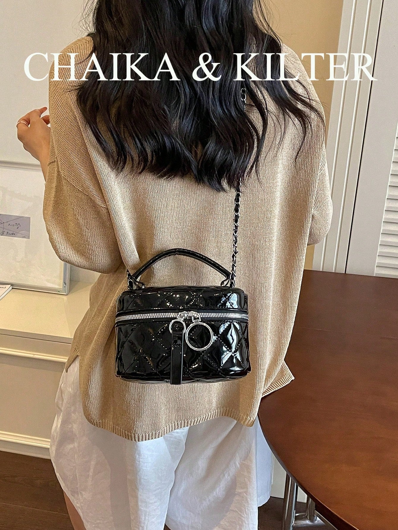 Lightweight Quilted Chain Crossbody Bag